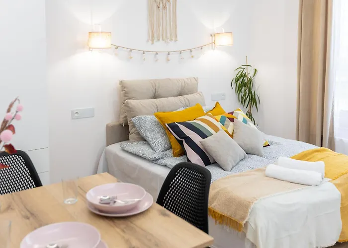 Apartment Oscar, A4 *